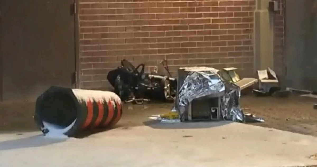 2 ขวบดับ คอมเพรสเซอร์แอร์บนชั้น 8 ตกลงมาใส่ 