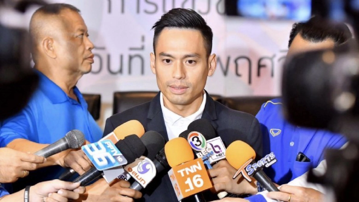 ช้างศึก ผจญหญ้าเทียม ช้างศึก ผจญหญ้าเทียม