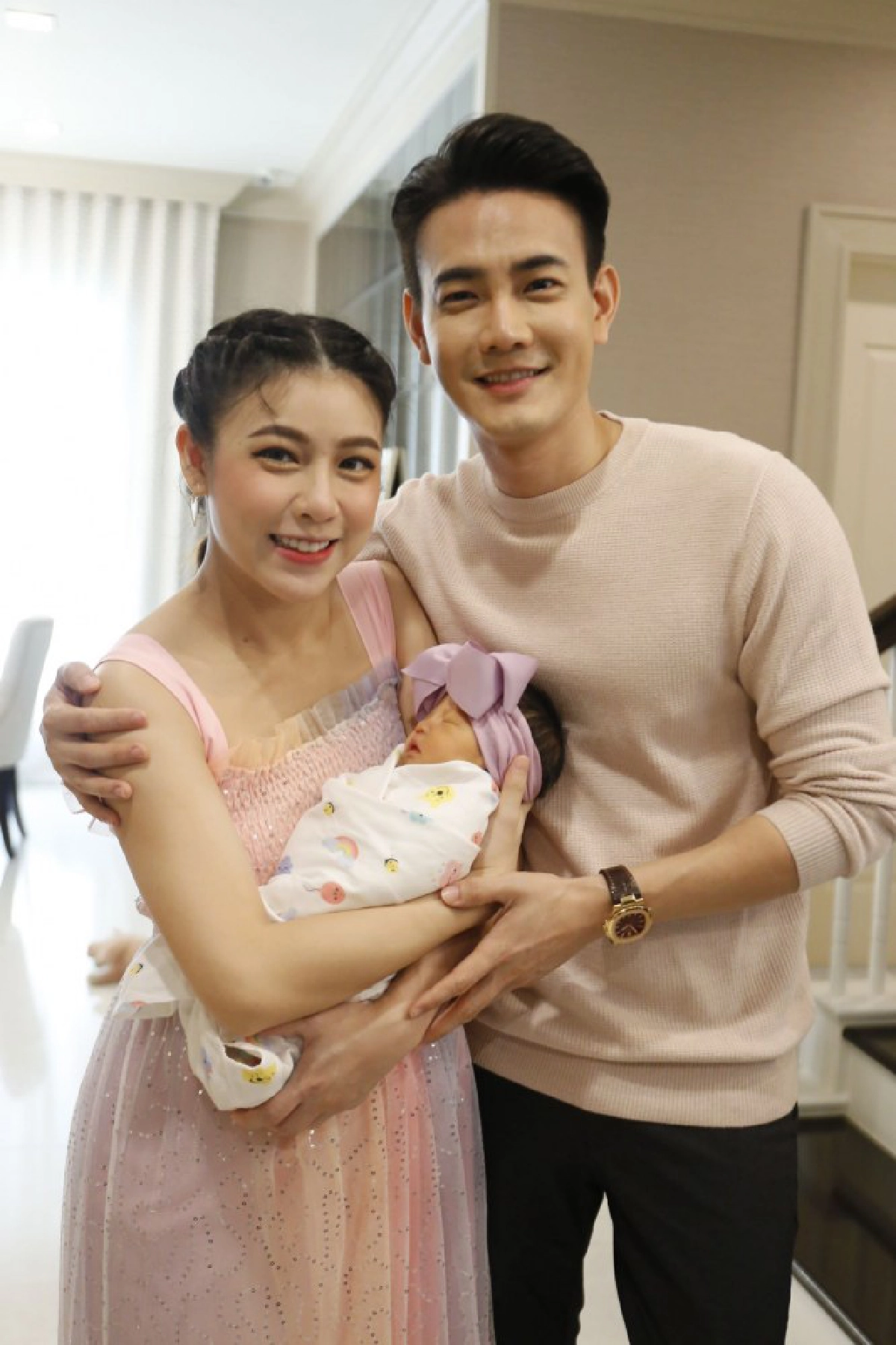 'ฟลุค-เปิ้ล' น้ำตารื้น วินาทีได้ยินเสียง ลูกสาว 'น้องจูนี่'
