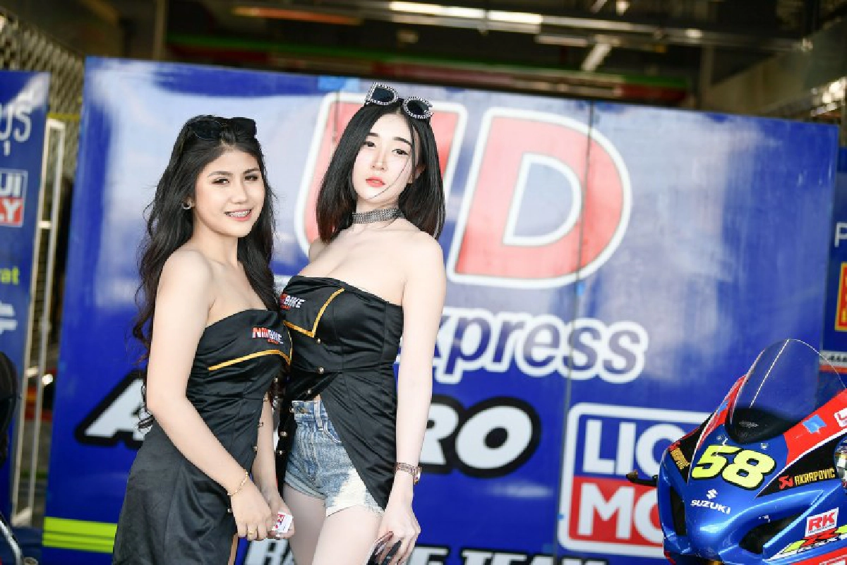 สาวสวยจากพิทวอล์ค !!
