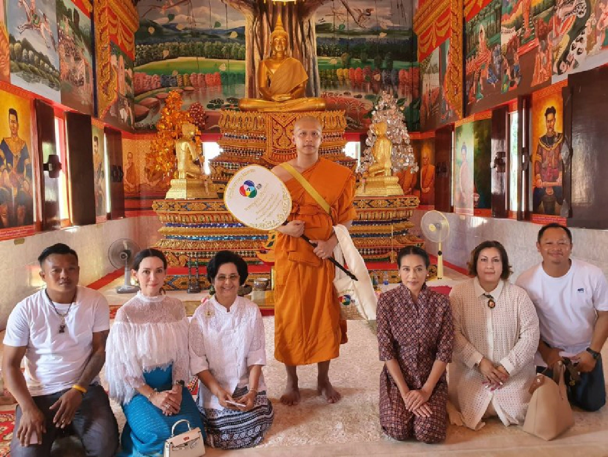  เพื่อนนักแสดง-แฟนคลับร่วมงานบวช 'โหน' คับคั่ง