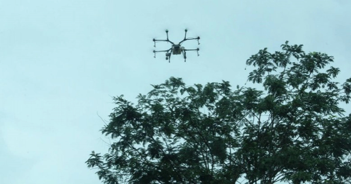 ปฏิบัติการโดรนพ่นสารกำจัดเชื้อรายับยั้งโรคใบร่วง