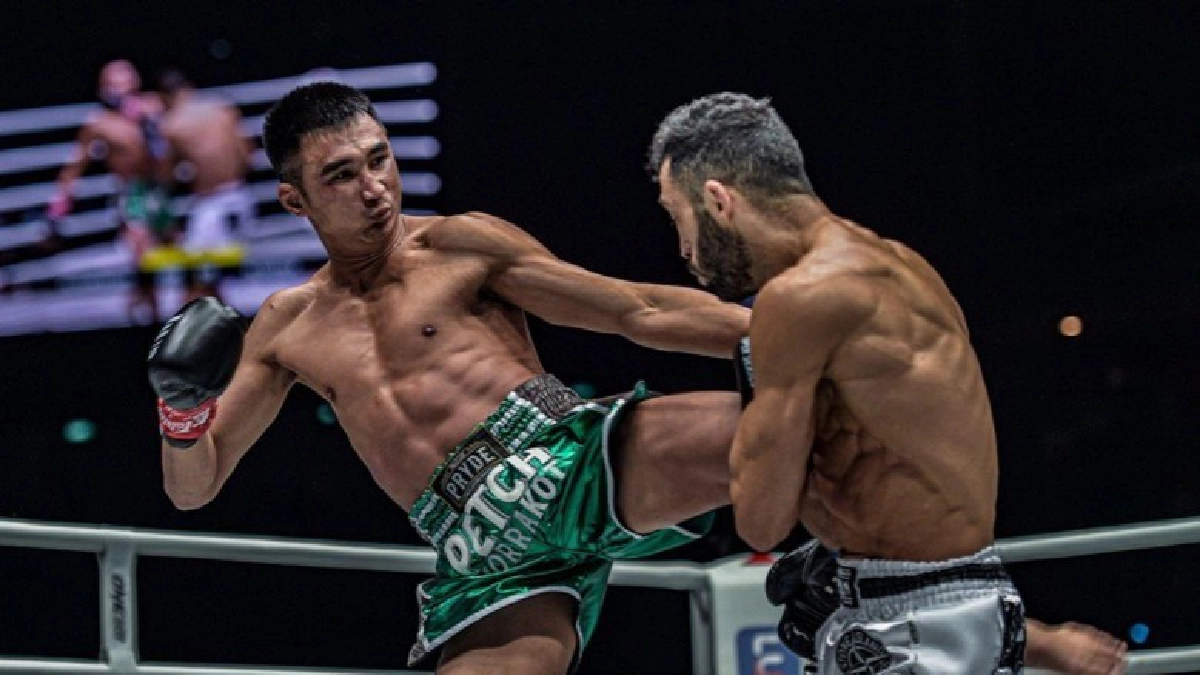 'เพชรมรกต' ลับเข่า-ศอกรอ 'ชาร์ลี ปีเตอร์'