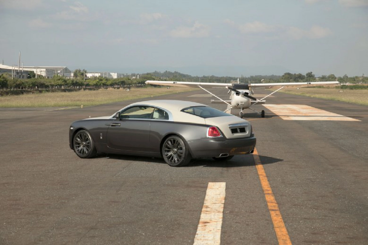  'เรธ อีเกิล 8' สปอร์ตคูเป้แพงที่สุด! หนึ่งเดียวในสยาม