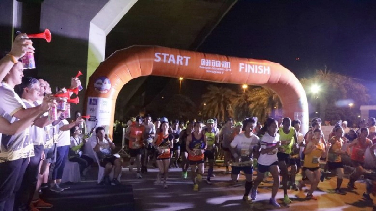 นักวิ่งกว่า 2,000 แห่ร่วมงาน 'คมชัดลึกวิ่งลอยฟ้ามินิมาราธอน'