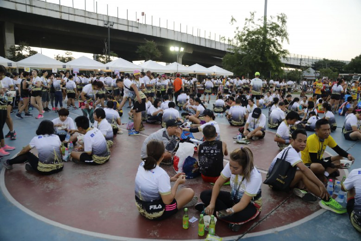 นักวิ่งกว่า 2,000 แห่ร่วมงาน 'คมชัดลึกวิ่งลอยฟ้ามินิมาราธอน'