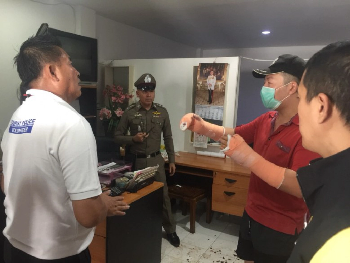หิ้วทำแผน หนุ่มจีนฆ่าโหดเพื่อนร่วมชาติ แค้นถูกเบี้ยวเงินล้าน
