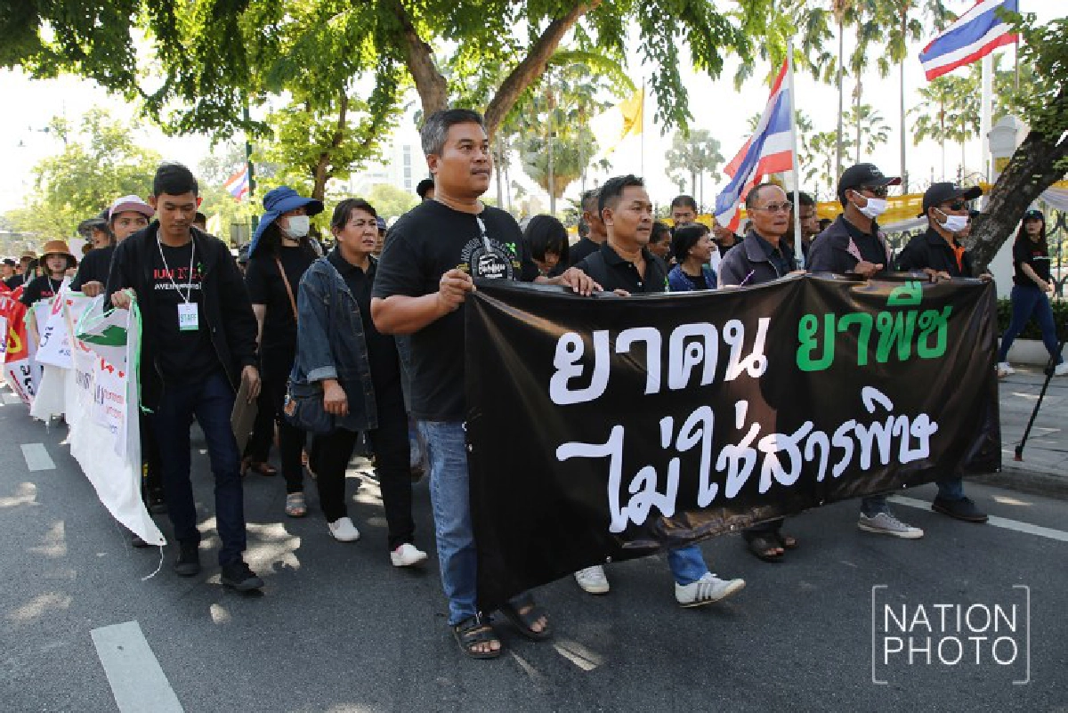 คนหนุน-ต้านแบน 3 สารเคมีต้องอยู่ในกรอบกฎหมาย