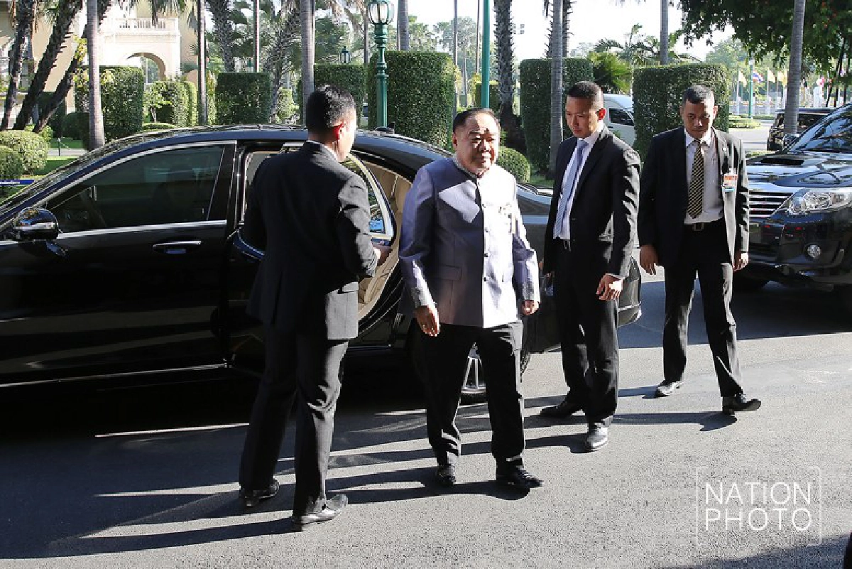 พปชร.ชิงประธานกมธ.แก้รธน.แข่ง มาร์ค