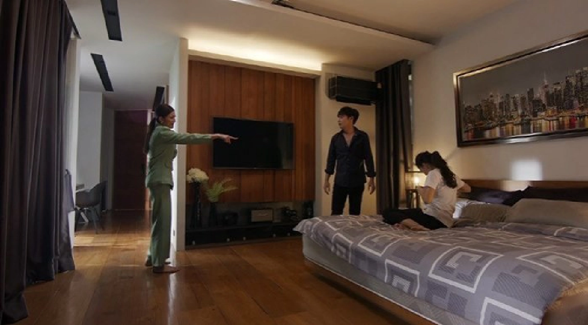 ออย สวมบทโหด ซัด นก อ่วม ทรุดคาพื้น