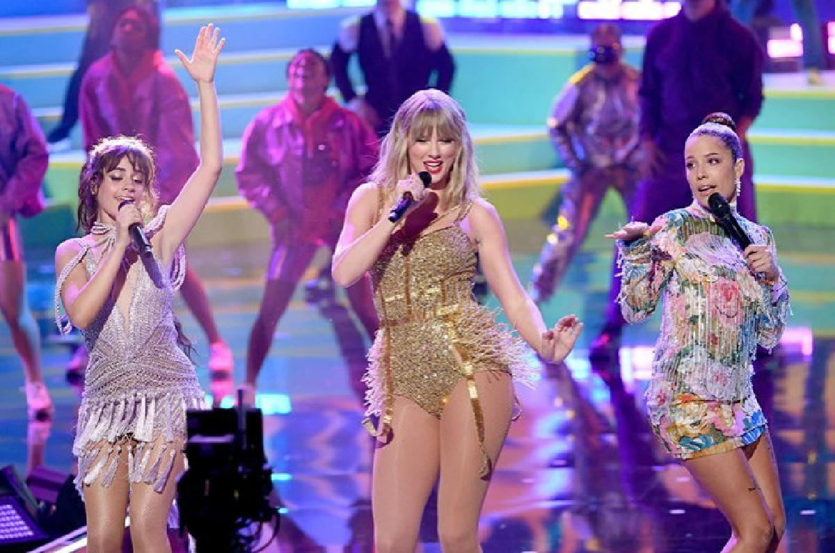 โค่นไมเคิล แจ็คสัน เทเลอร์ สวิฟต์สร้างประวัติศาสตร์หน้าใหม่ 