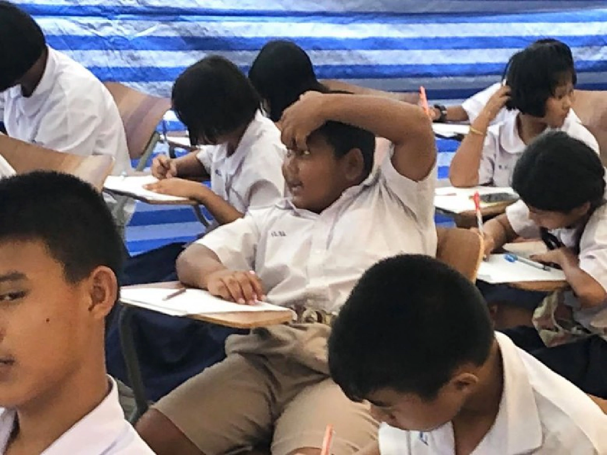 สุดฮา จุดจบคนไม่อ่านหนังสือมาสอบ งานนี้ต้องงัดท่าไม้ตายมาใช้