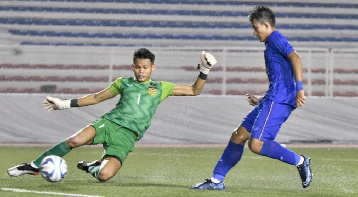 ช้างศึกซีเกมส์หืดจับ อัดลาว 2-0 ช้างศึกซีเกมส์หืดจับ อัดลาว 2-0