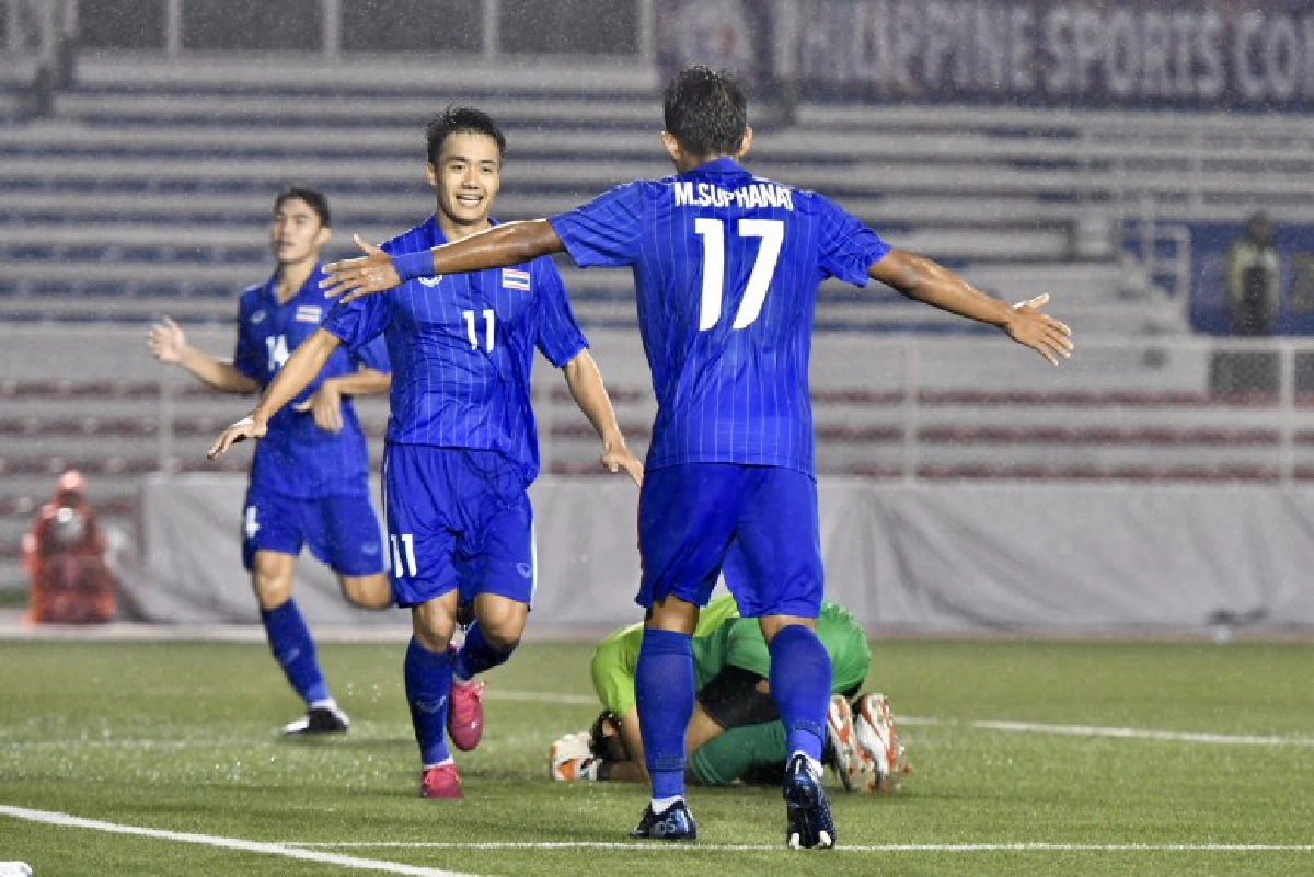 ช้างศึกซีเกมส์หืดจับ อัดลาว 2-0 