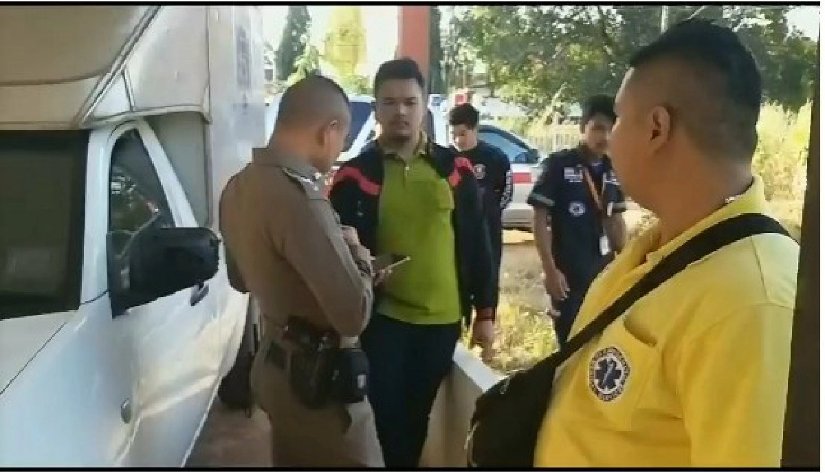 หนุ่มพนักงานดับคาห้องพัก พบนอนทับมือถือขณะหลับ