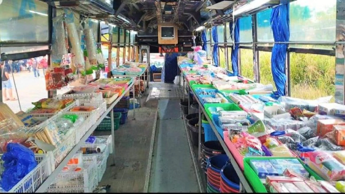 หนุ่มวังน้ำเขียว ดัดแปลงรถรับส่ง นร.เป็นบัสซุปเปอร์มาร์เก็ต