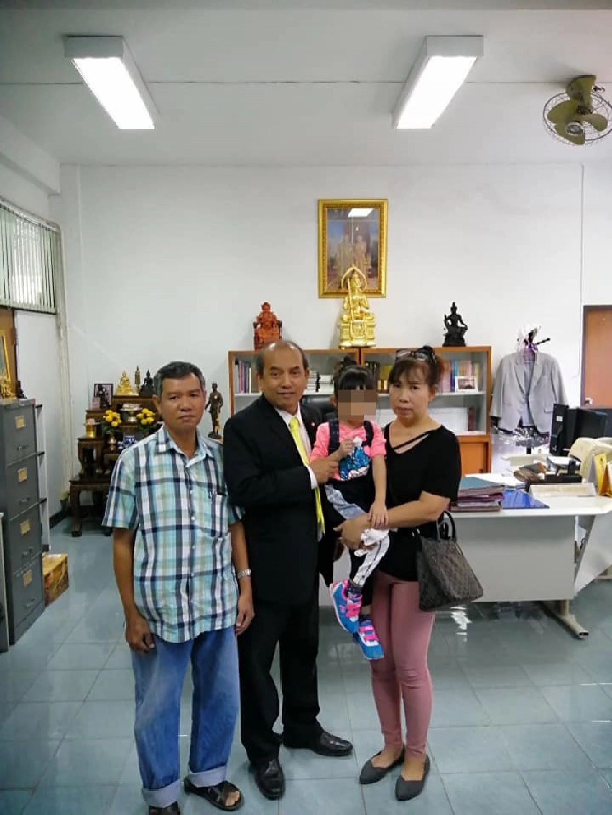 ครอบครัว ลันลาเบล พบอัยการ คลี่ปมสงสัยการตาย