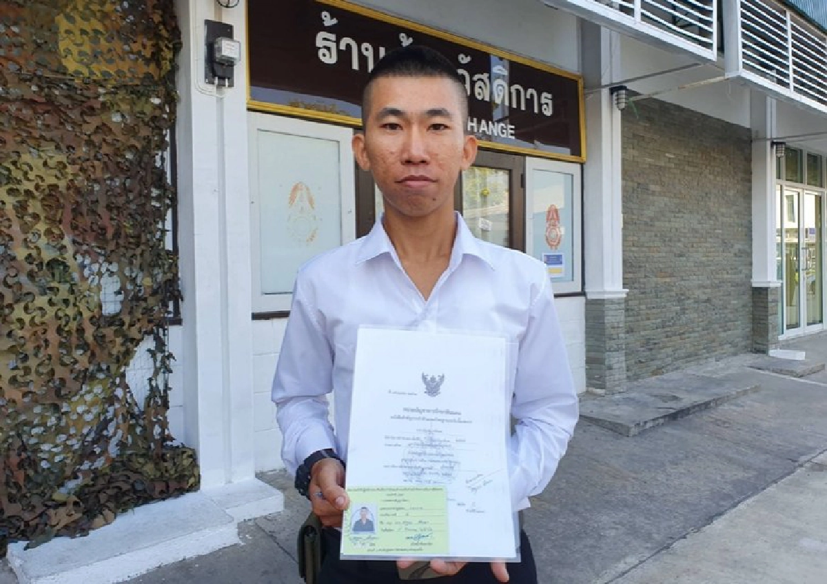 แห่สมัครทหารวันแรกคึกคัก ระบุระบบเกณฑ์ทหารยังต้องคงไว้ 