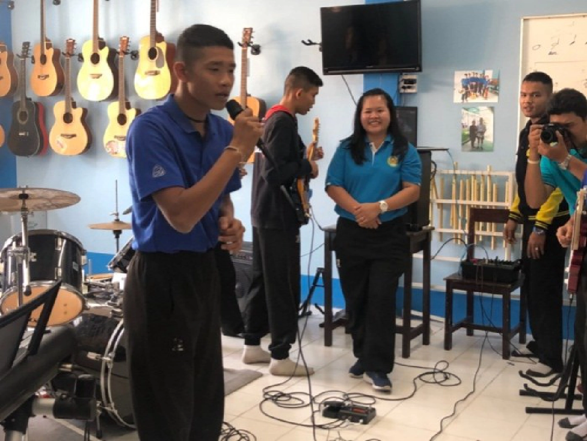 เสมา1ลงพื้นที่เซอร์ไพรส์สถานศึกษาส่องปัญหาวิชาการคุณภาพชีวิต