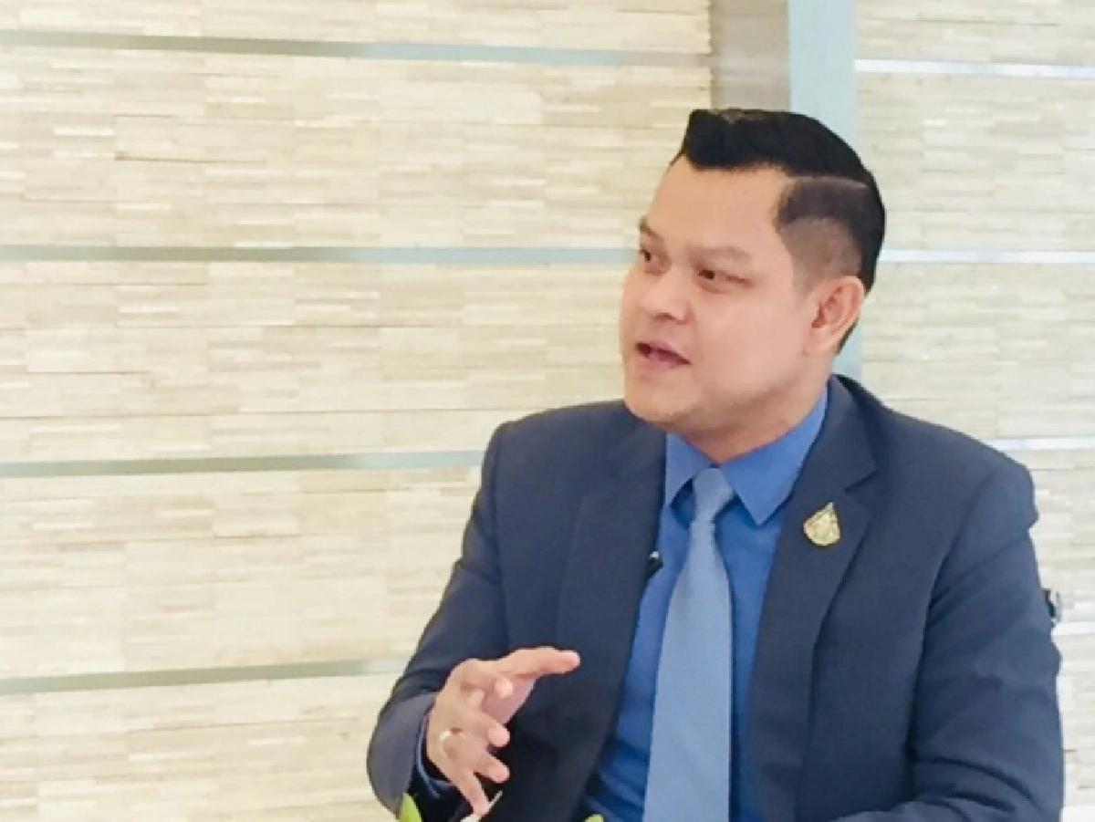 พปชร.ลั่น ประเทศไม่ใช่ของ ธนาธร แนะดูฮ่องกงเป็นตัวอย่าง