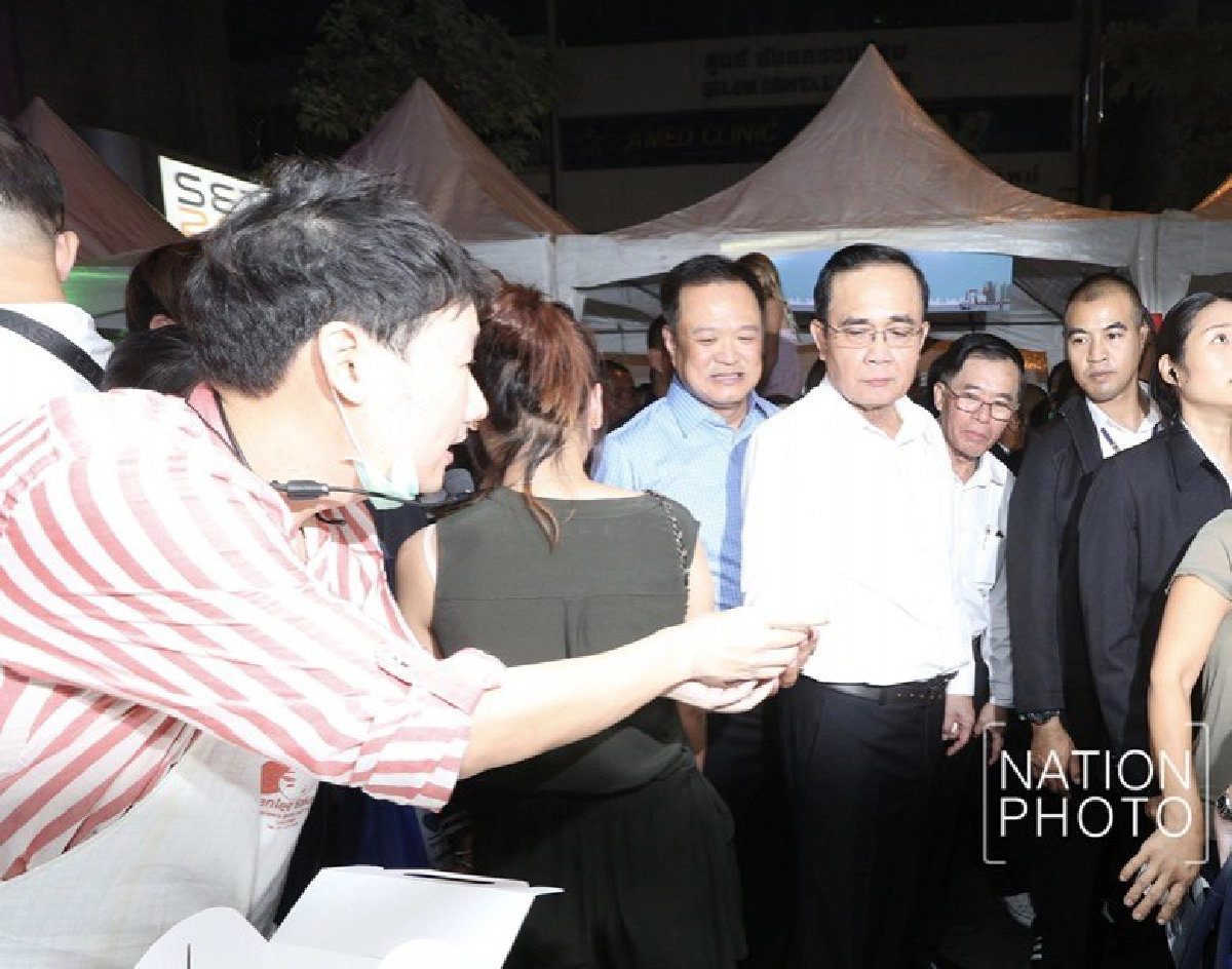 "บิ๊กตู่" เปิดถนนคนเดิน สีลม-เยาวราช 