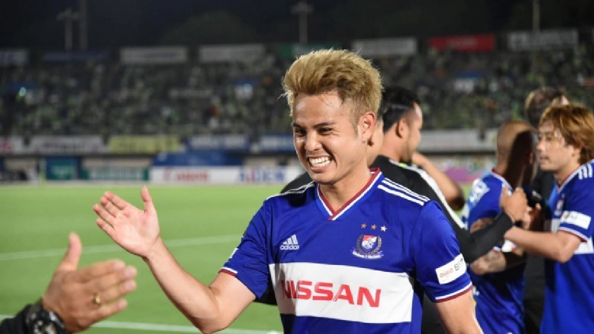'ธีราทร'เปิดประมูลเสื้อมารินอสช่วยอดีตสตาฟฟ์ช้างศึก 'ธีราทร'เปิดประมูลเสื้อมารินอสช่วยอดีตสตาฟฟ์ช้างศึก