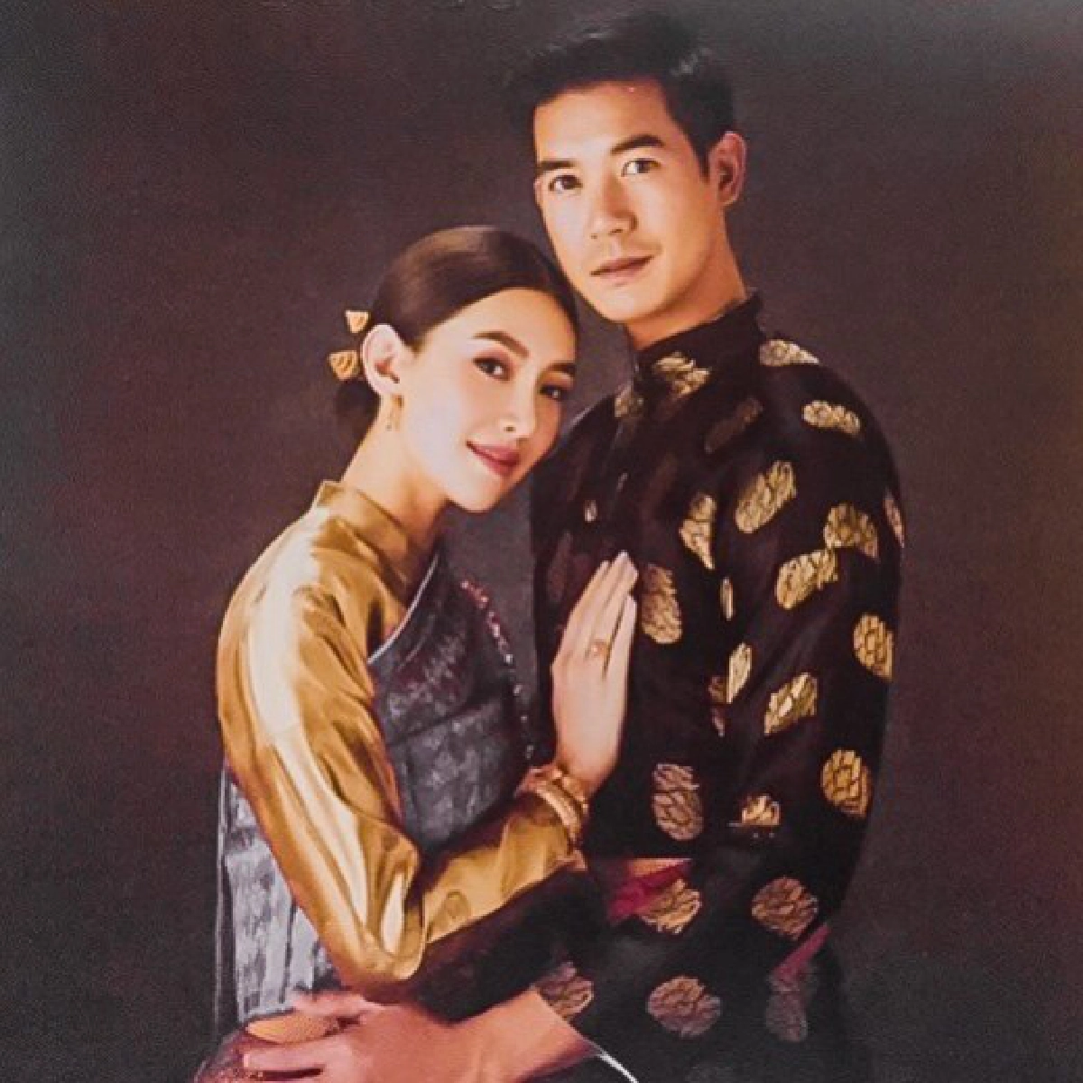 แฟนคลับถึงกับฟิน เวียร์-เบลล่า ถ่ายแบบปฎิทินปี 2563 