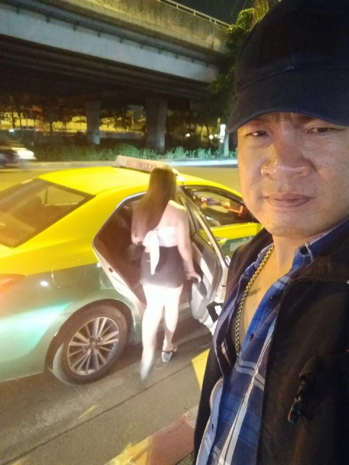 ตำรวจดังร่ายยาว เจอสาวรอแท็กซี่หวังคุ้มกันแต่ถูกหาว่าเป็นโจร