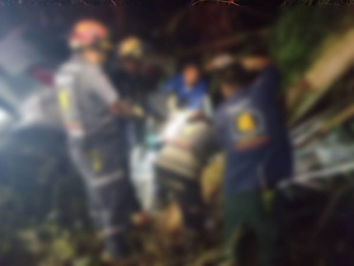 หนุ่มขับรถไปรับแฟนสาว เกิดอุบัติเหตุระหว่างทาง ดับคาที่