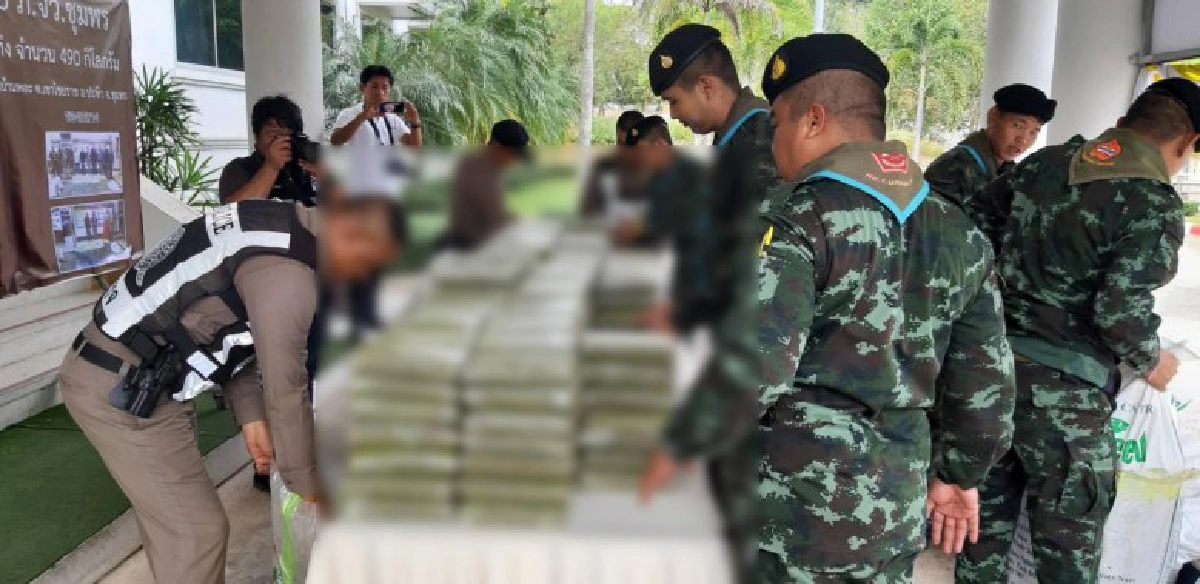 จับ2ผู้ต้องหา พร้อมกัญชาอัดแท่งเกือบ 500 กก.