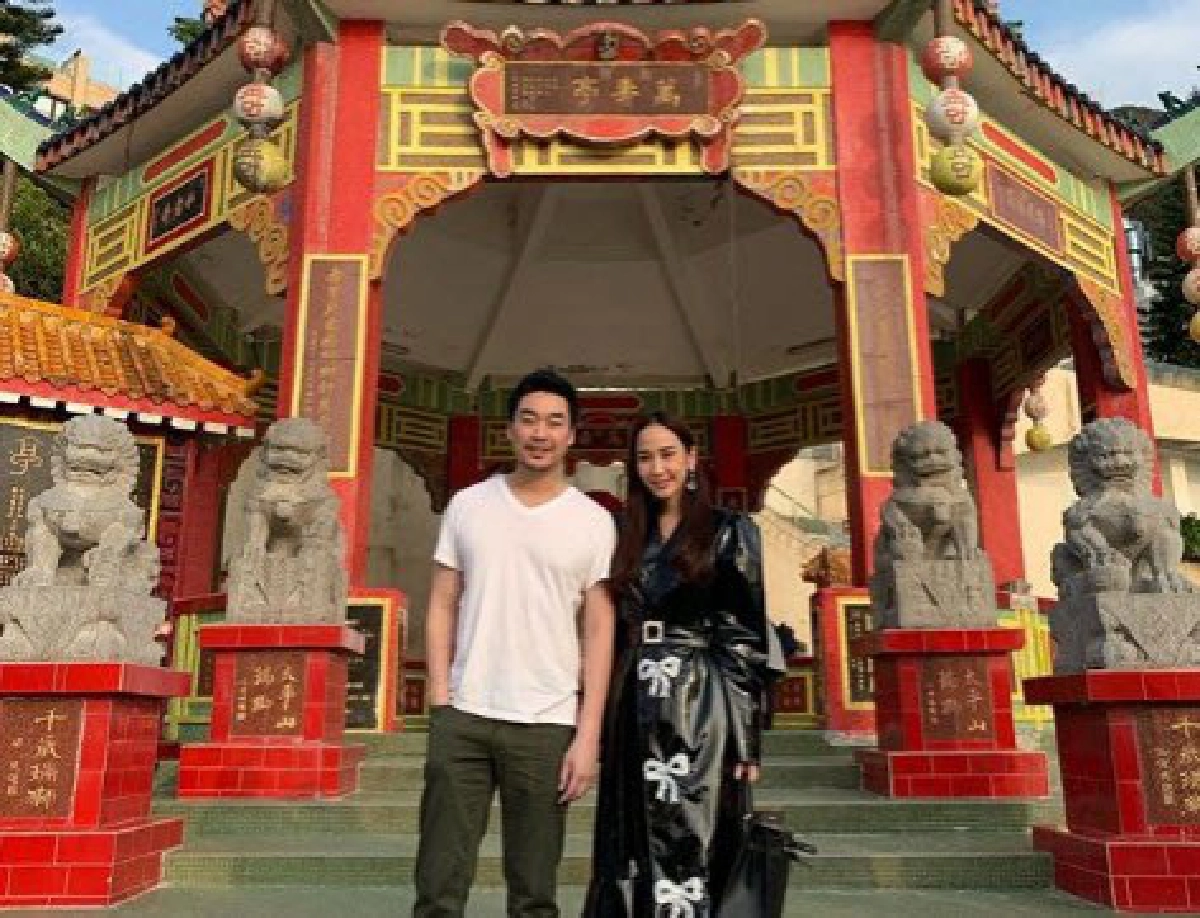 ไฮโซพกพาสาวอั้มทานร้านอาหารญี่ปุ่นสุดหรู