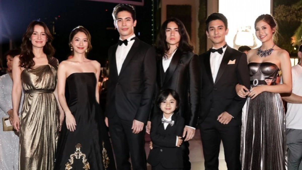 ฉลองยิ่งใหญ่แทนคำขอบคุณ 14 ปี