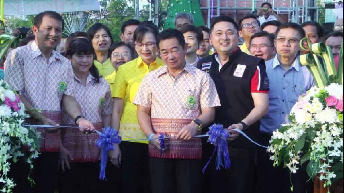 สุพรรณบุรีเปิดงาน เดิน กิน ชิม เที่ยว กระตุ้นเศรษฐกิจ