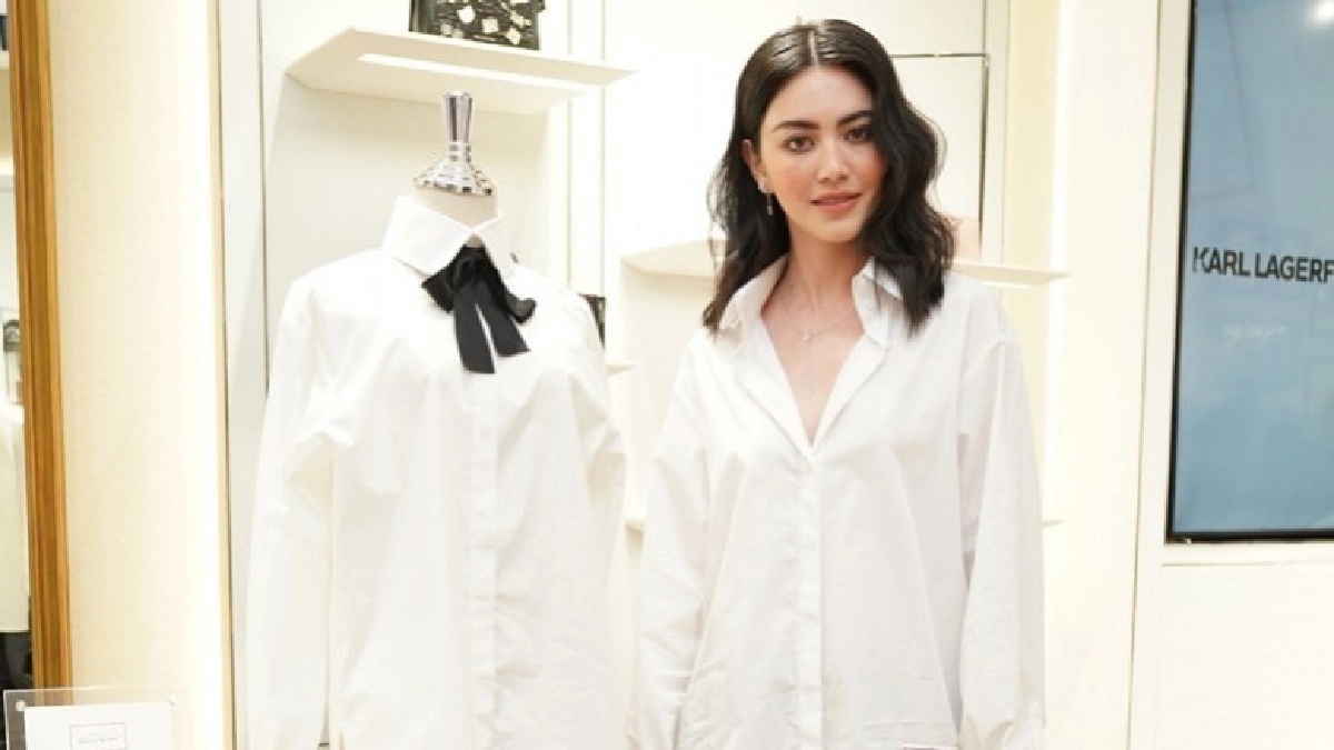 รำลึก "คาร์ล ลาเกอร์เฟลด์" ผ่านนิทรรศการ "เสื้อเชิ้ตสีขาว"