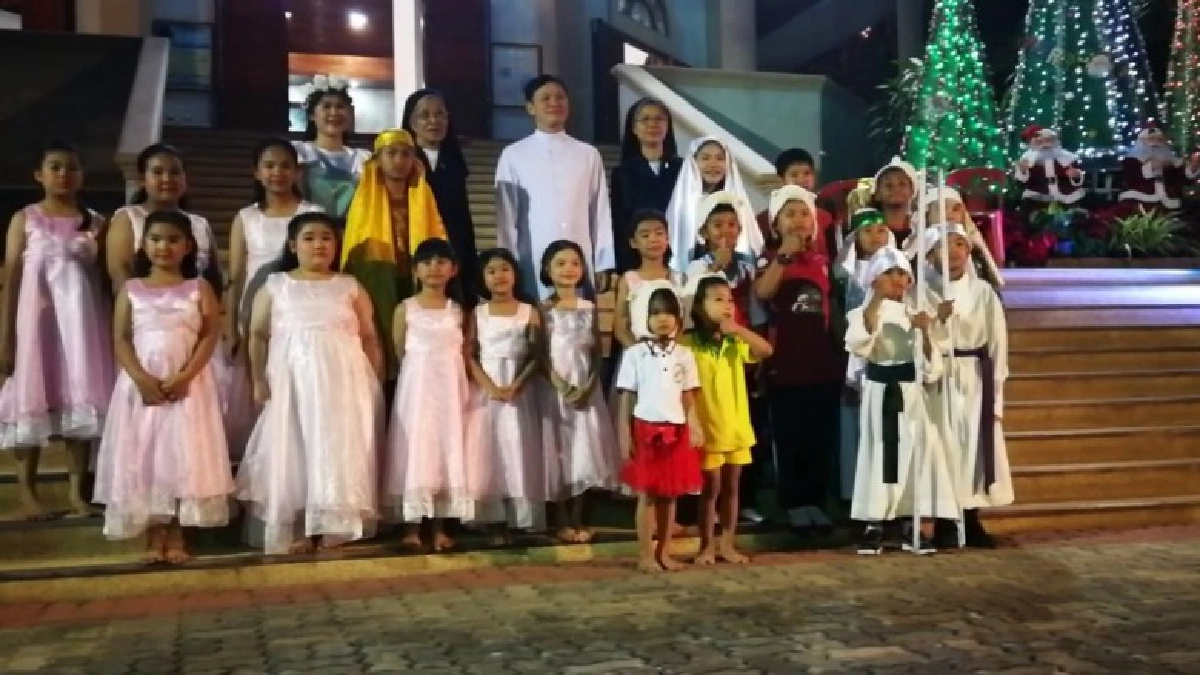 ชาวคริสคาทอลิกบุรีรัมย์ ฉลองวันคริสต์มาสอย่างอบอุ่น ชาวคริสคาทอลิกบุรีรัมย์ ฉลองวันคริสต์มาสอย่างอบอุ่น
