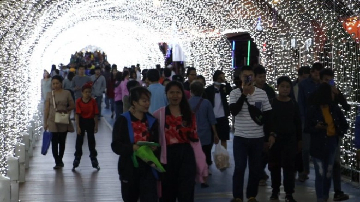 นักท่องเที่ยวแห่ร่วมงาน Winter festival 2020 นครพนม คึกคัก