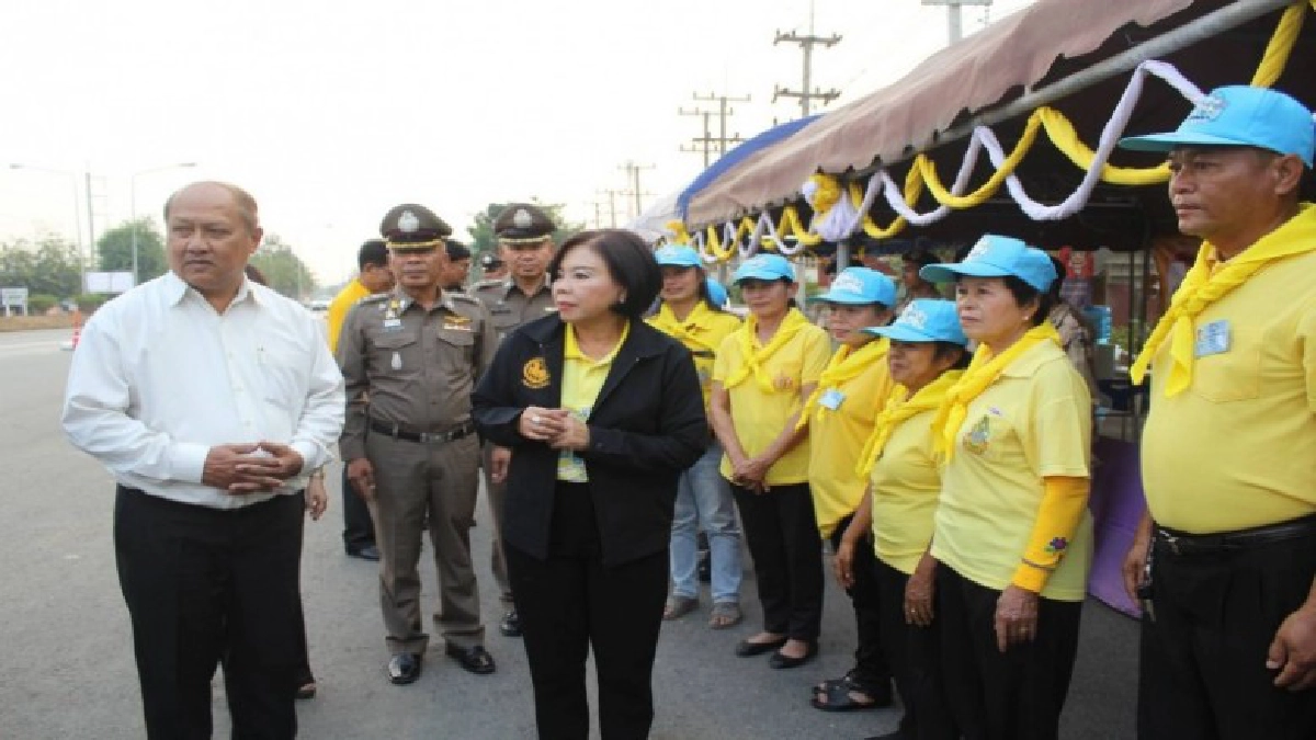 ผวจ.หญิงแกร่งลงพื้นที่เน้นย้ำจุดตรวจ เพื่อความปลอดภัยของปชช. ผวจ.หญิงแกร่งลงพื้นที่เน้นย้ำจุดตรวจ เพื่อความปลอดภัยของปชช.
