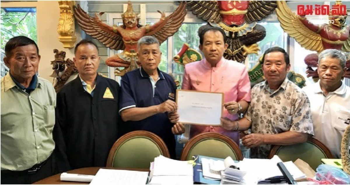 ศรีสุวรรณ จี้ ทบ. เร่งช่วยชาวเขาอาสาฯ ก่อนเข้าทางพวกชังชาติ ศรีสุวรรณ จี้ ทบ. เร่งช่วยชาวเขาอาสาฯ ก่อนเข้าทางพวกชังชาติ