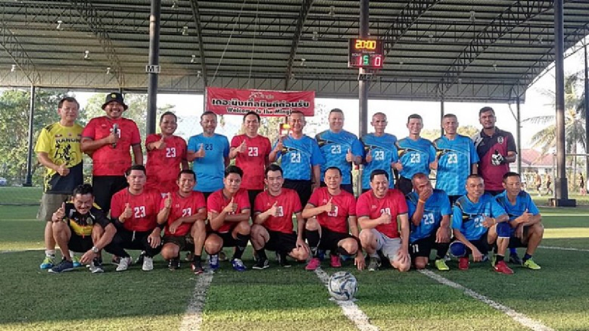 ตำรวจระนองดวลแข้งสื่อมวลชนระนอง ทิ้งทวนส่งท้ายปี ตำรวจระนองดวลแข้งสื่อมวลชนระนอง ทิ้งทวนส่งท้ายปี