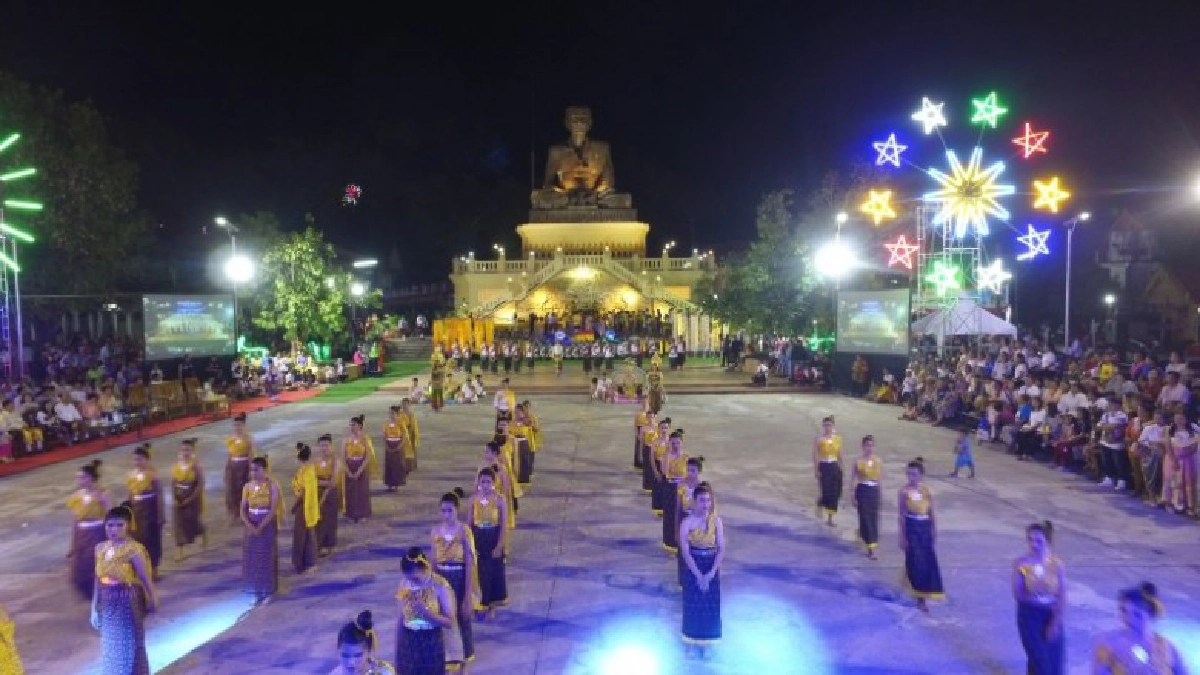 พลังศรัทธา รำถวายบายศรีคล้องมาลัย สักการะหลวงพ่อทบ พลังศรัทธา รำถวายบายศรีคล้องมาลัย สักการะหลวงพ่อทบ