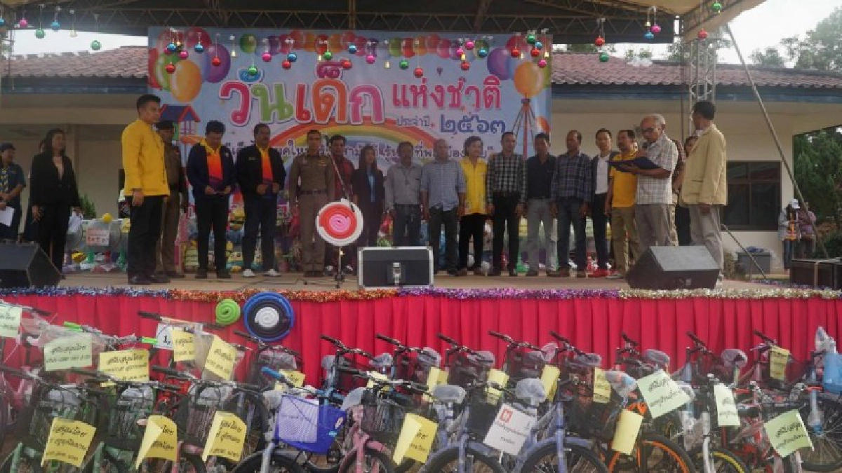 สุดเอ็นดู 10 เต้นงัด 1 ร้อง ทุ่ม 5 แสน แจกเงิน1พันคน สุดเอ็นดู 10 เต้นงัด 1 ร้อง ทุ่ม 5 แสน แจกเงิน1พันคน