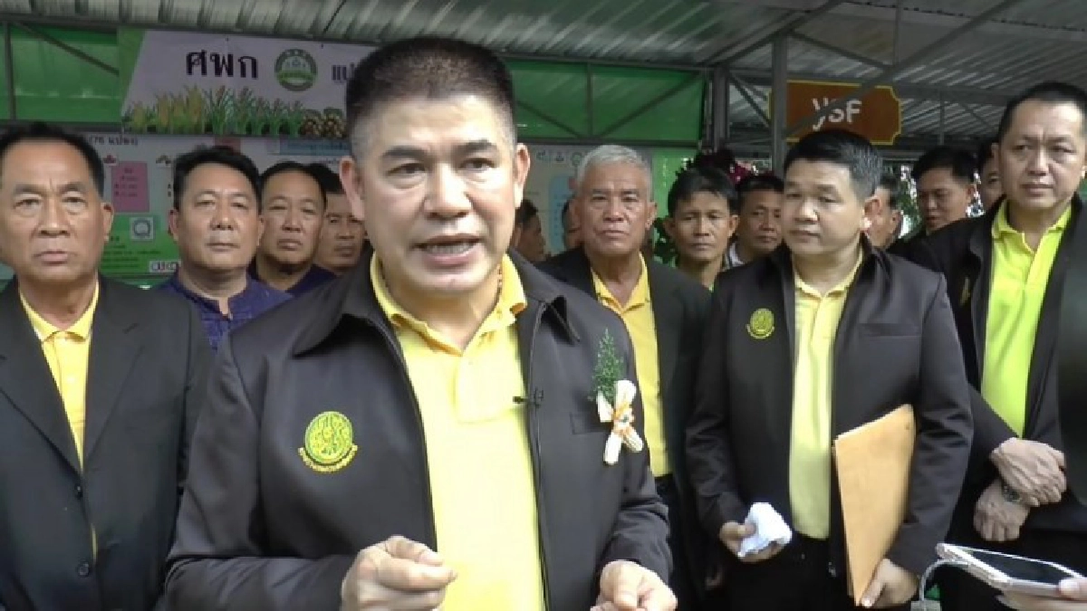 รมช.เกษตร ติดตามวันถ่ายทอดเทคโนโลยีเริ่มต้นการผลิต รมช.เกษตร ติดตามวันถ่ายทอดเทคโนโลยีเริ่มต้นการผลิต