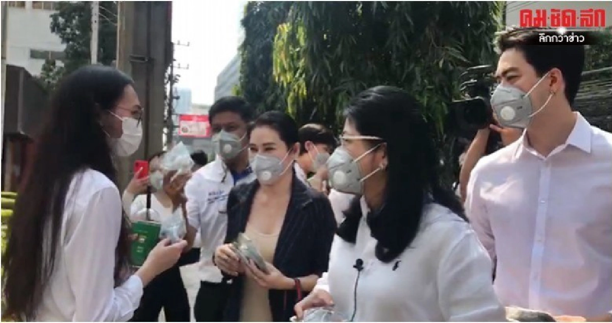 หญิงหน่อย แจกหน้ากาก N95 ซัด รบ.ไม่ใส่ใจสุขภาพปชช.