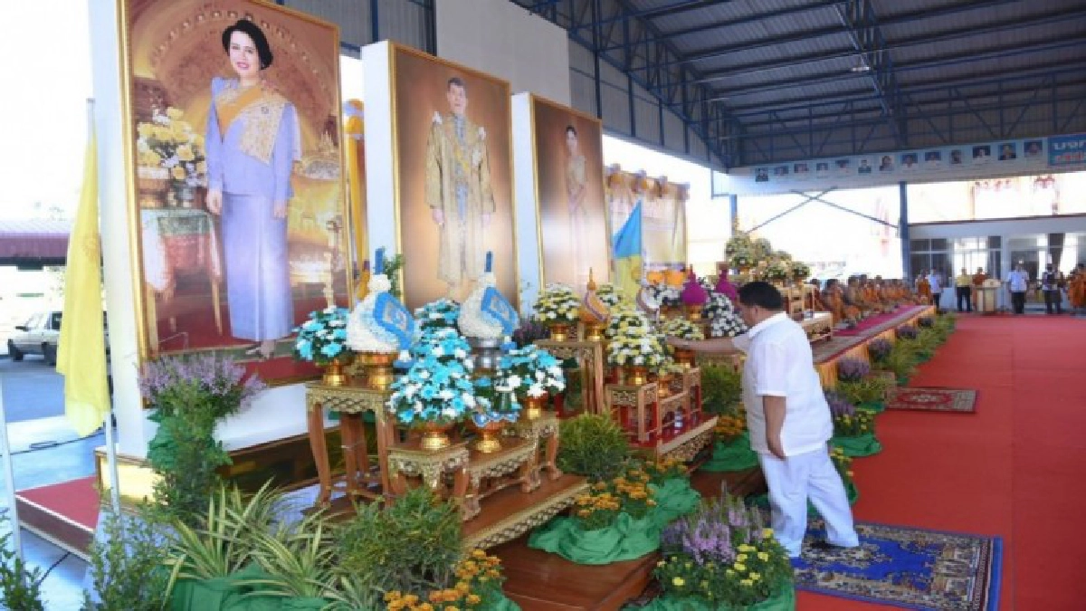 ถวายพระพรชัยมงคลแด่ สมเด็จพระนางเจ้าสิริกิติ์ ถวายพระพรชัยมงคลแด่ สมเด็จพระนางเจ้าสิริกิติ์