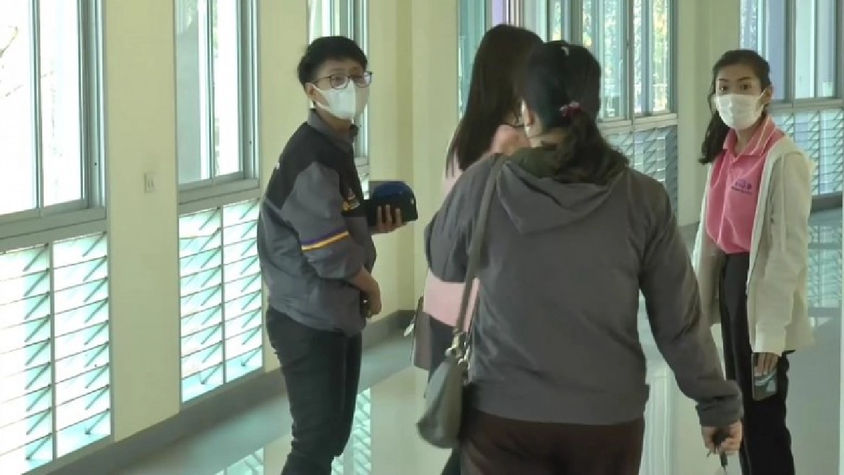 สาธิตม.พะเยา ป้องกันปัญหาหมอกควันหลังค่าพุ่งสูง สาธิตม.พะเยา ป้องกันปัญหาหมอกควันหลังค่าพุ่งสูง