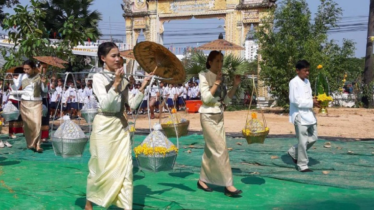 มุกดาหาร จัดงานบุญข้าวยาคู บูชาพระบรมสารีริกธาตุ