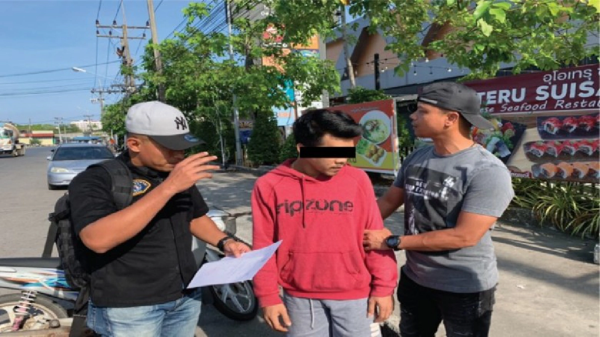 รวบโจ๋ ร่วมกันทำร้ายหนุ่มหวิดดับหน้าโรงพัก หลังถูกบีบแตรใส่ รวบโจ๋ ร่วมกันทำร้ายหนุ่มหวิดดับหน้าโรงพัก หลังถูกบีบแตรใส่