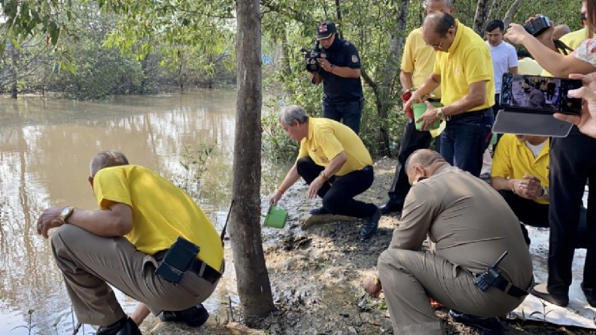 ปล่อยพันธุ์ปูทะเลถวายเป็นพระราชกุศล