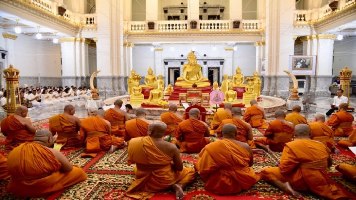 พุทธศาสนิกชนร่วมสืบสานพระพุทธศาสนาประกอบพิธีเวียนเทียนวันมาฆบูชา พุทธศาสนิกชนร่วมสืบสานพระพุทธศาสนาประกอบพิธีเวียนเทียนวันมาฆบูชา
