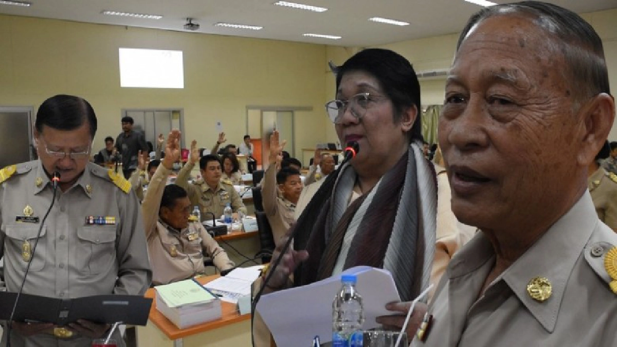 ระนองรักษ์"นายก อบจ.โคราช ถอนญัตติจ่ายขาดเงิน"เลือกตั้ง" ด้าน"ชุณห์"ปธ.สภา อบจ.นม. วอนสมาชิกลงพื้นที่แก้ภัยแล้งให้พี่น้องประชาชนอย่างยังยืน ระนองรักษ์"นายก อบจ.โคราช ถอนญัตติจ่ายขาดเงิน"เลือกตั้ง" ด้าน"ชุณห์"ปธ.สภา อบจ.นม. วอนสมาชิกลงพื้นที่แก้ภัยแล้งให้พี่น้องประชาชนอย่างยังยืน